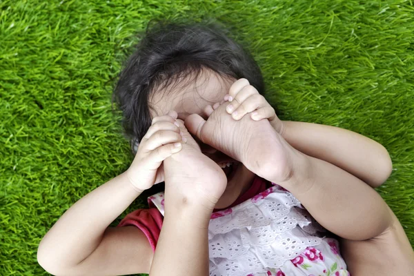 Legrační malá holčička — Stock fotografie