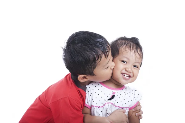 Słodkie rodzeństwo Azji nad białym — Zdjęcie stockowe