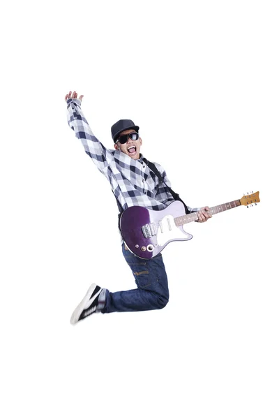 Guy jumps with guitar — Stock Photo, Image