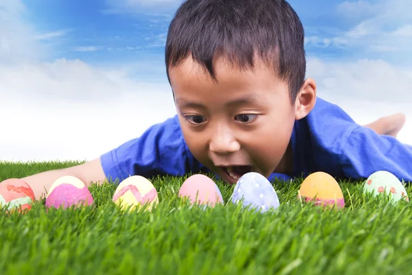 Húsvéti tojás vadászat — Stock Fotó