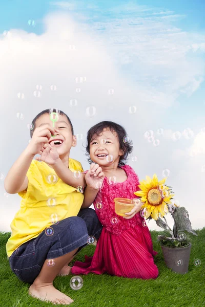 Šťastný sourozenec — Stock fotografie