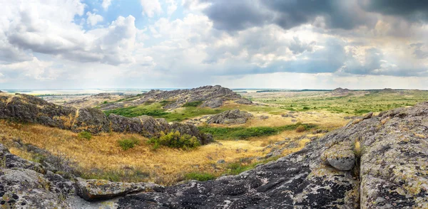 Piękny górski krajobraz, panorama — Zdjęcie stockowe