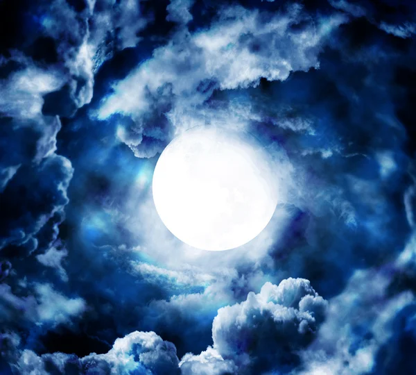 Σελήνη στο γαλάζιο του ουρανού — Φωτογραφία Αρχείου