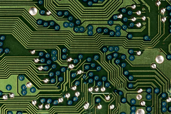 Computer circuitbord in het groen — Stockfoto
