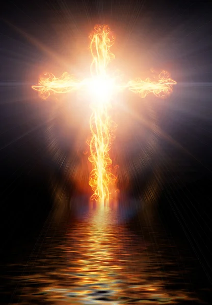 Croce che brucia nel fuoco — Foto Stock