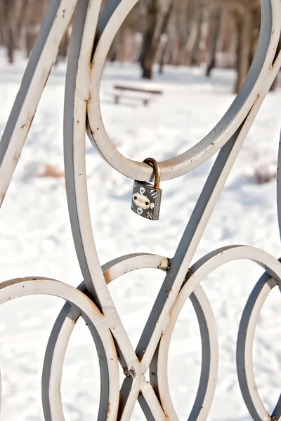 Old padlock on a bridge — Stock Photo, Image