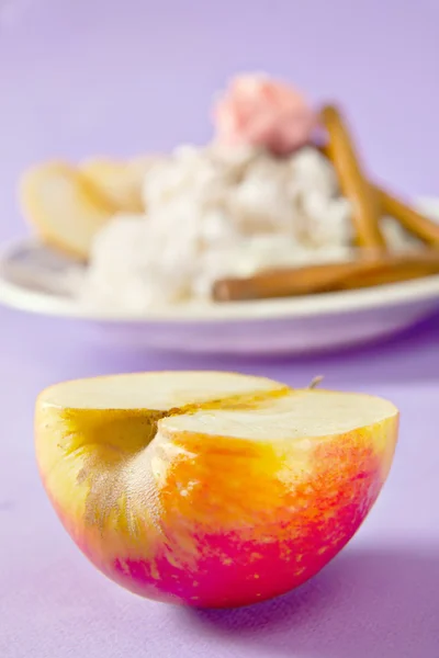 Apple with cheese desert — Stock Photo, Image