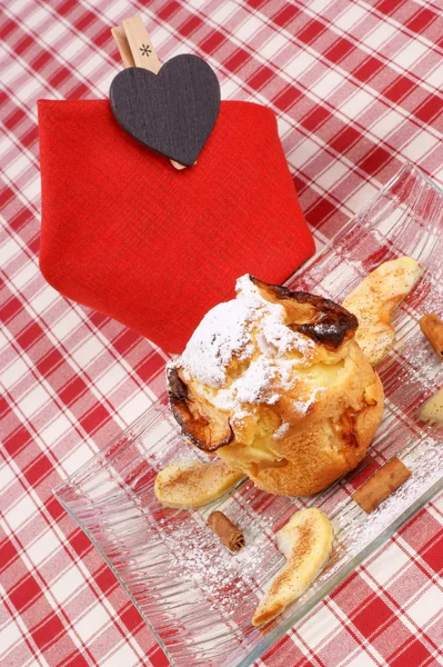 Muffin Apple pro den svatého Valentýna — Stock fotografie