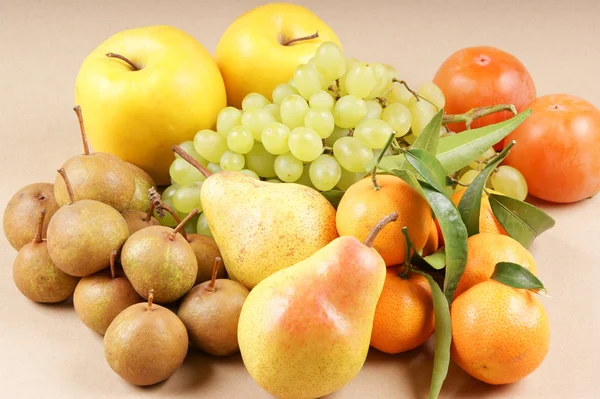 Frutti autunnali biologici Foto Stock