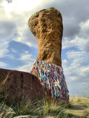 Antik mezar khakassia. tezgah üzerine bir stone.