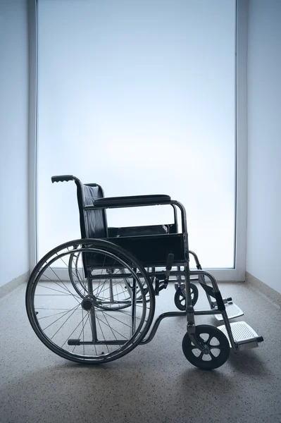 Boş tekerlekli sandalye — Stok fotoğraf
