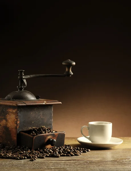 Kıyma makinesi ve kahve Kupası — Stok fotoğraf