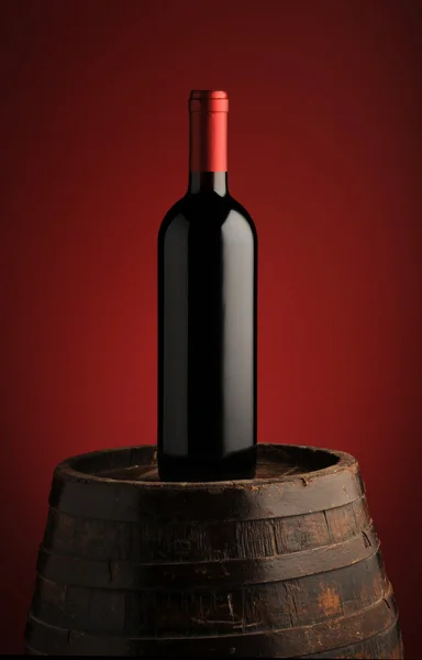 Rotweinflasche — Stockfoto