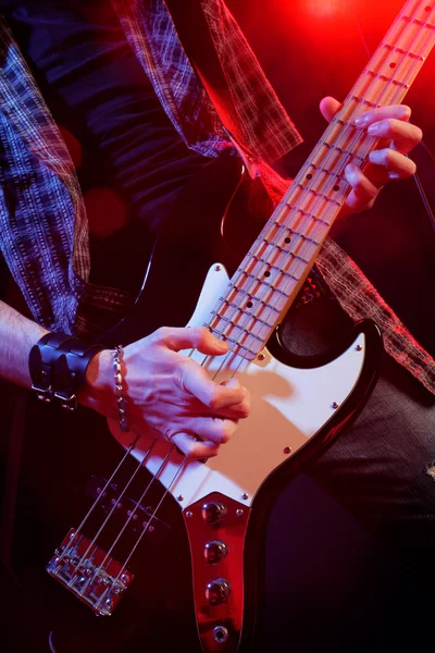 Rock en vivo, cerca de las manos — Foto de Stock