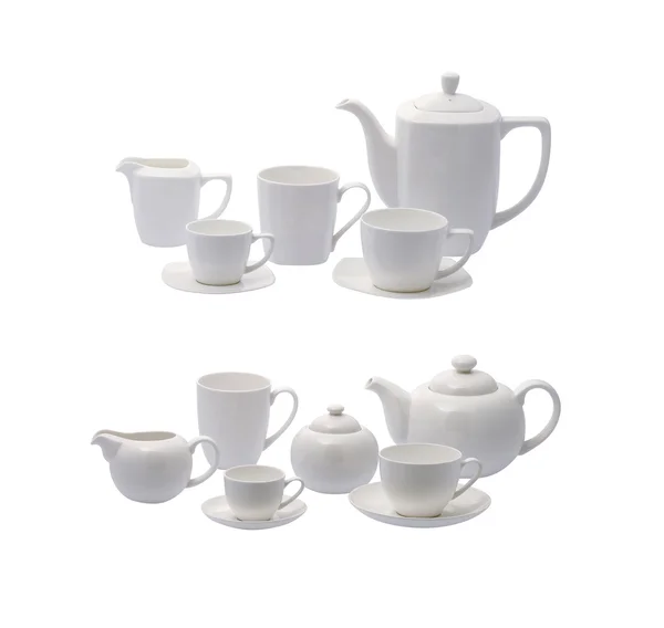 Белый фарфоровый чайный сервиз, изолированный на белом фоне — стоковое фото