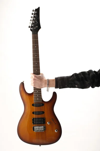 Guitarrista estrella de rock sobre fondo blanco — Foto de Stock