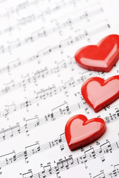 Ik hou van muziek! blad van de muziek met hart — Stockfoto