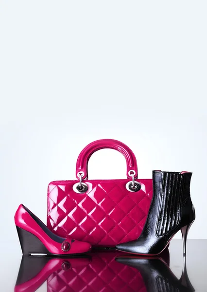 Skor och handväska, mode foto — Stockfoto