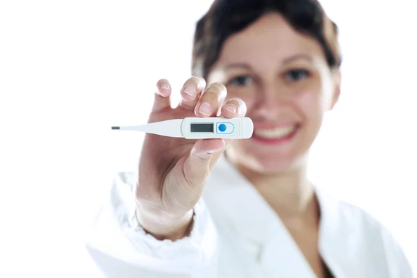 Arzt oder Krankenschwester mit Thermometer auf weißem Hintergrund. — Stockfoto