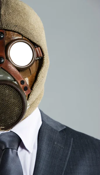 Retrato de hombre de negocios en una máscara de gas —  Fotos de Stock