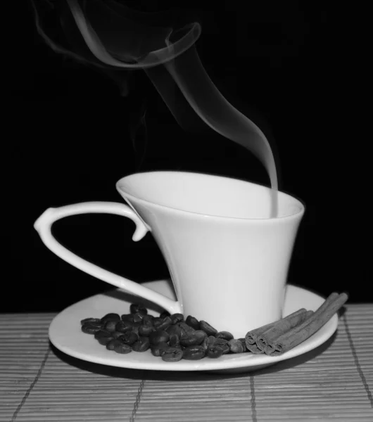 Tasse heißen Kaffee — Stockfoto