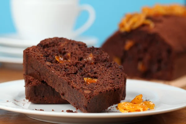 砂糖漬けのオレンジの皮とチョコレート ケーキ — ストック写真