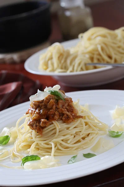 Spagetti med bolognese – stockfoto