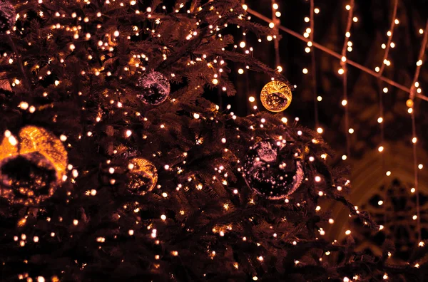 Yılbaşı süsleri ve chrismas ağacı