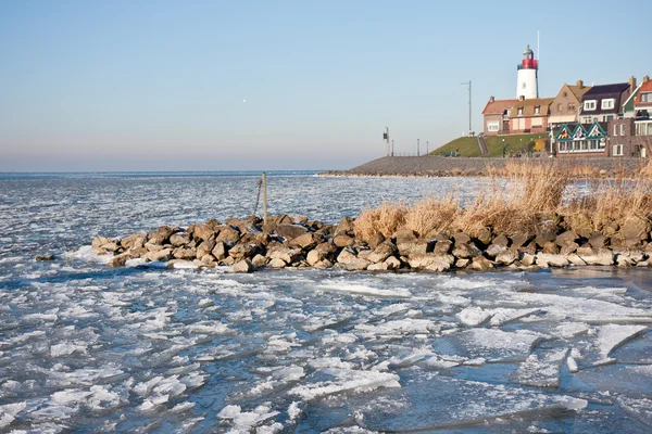 Wintertime, skyline form an island in a frozen sea. — Stock Photo, Image