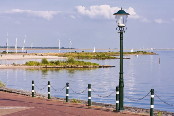 Uferpromenade in den Niederlanden — Stockfoto