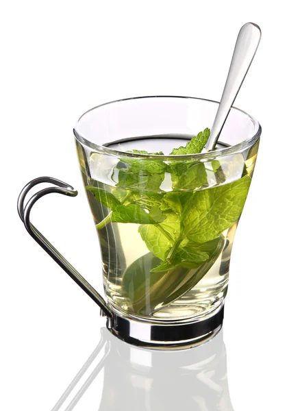 Xícara de chá com hortelã (caminho de recorte ) — Fotografia de Stock