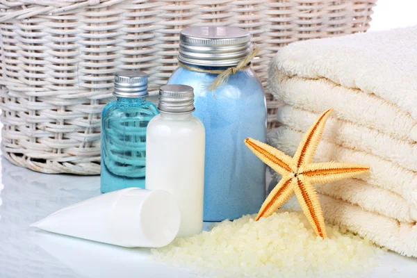 Cosméticos ou produtos de higiene pessoal para cuidados com a pele — Fotografia de Stock