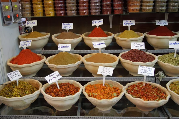 Spices in the historical Arabic Bazar in Jerusalem, Israel. — Stock Photo, Image