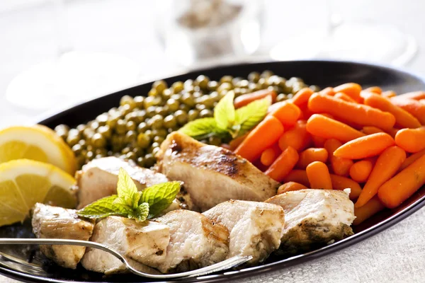 Kuře a zelenina — Stock fotografie