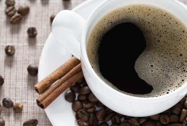 Hot Coffee and Cinnamon — Stock Photo, Image