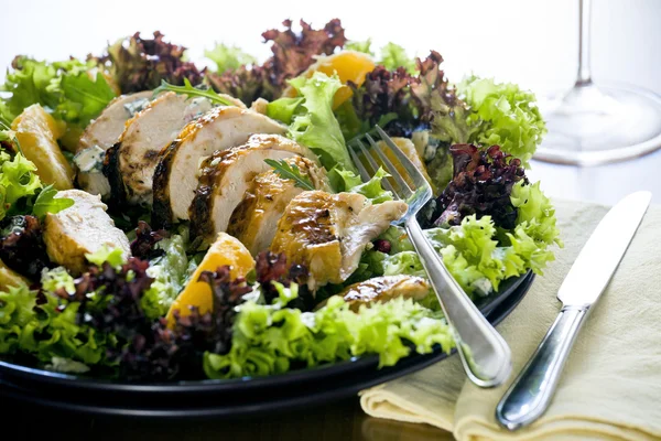 Kuřecí salát jídlo — Stock fotografie