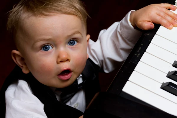 Baby learning music — Stock Photo, Image