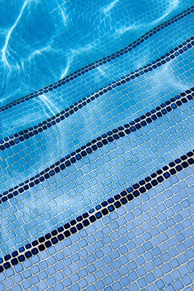 Zwembad stappen — Stockfoto