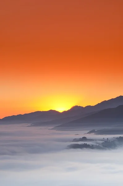 Sunrise dimma. — Stockfoto