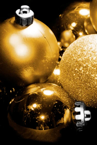 Navidad esferas doradas —  Fotos de Stock
