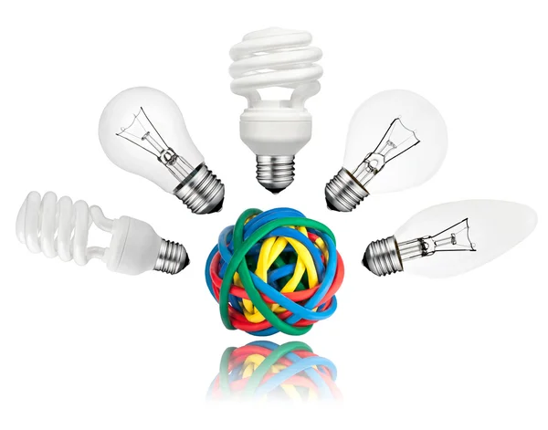 Řešení - různé žárovky nad barevné kabely — Stock fotografie