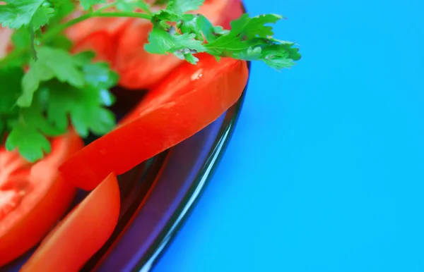 The cut tomatoes with greens03 — Zdjęcie stockowe