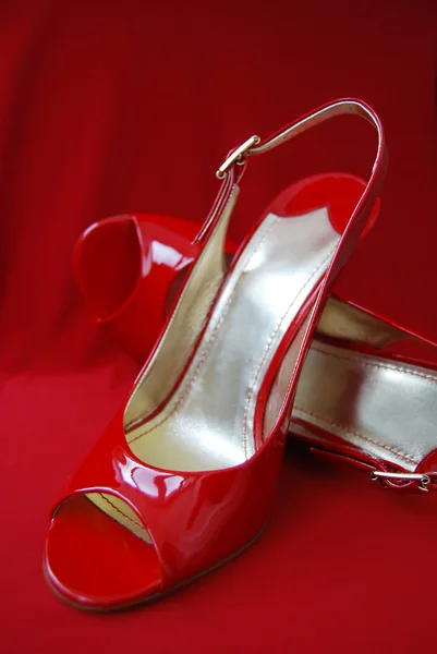 Sandálias de mulher vermelha — Fotografia de Stock