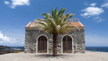 Urtümliches Haus auf Madeira clipart