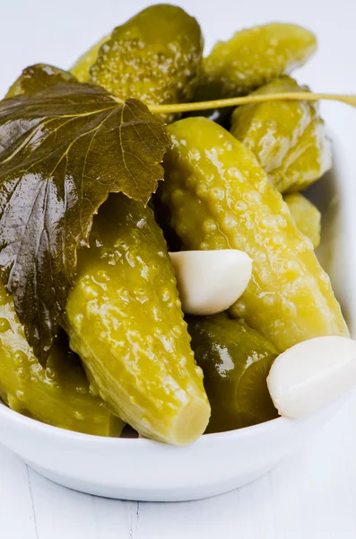 Pickles in bowl — Stock Photo, Image