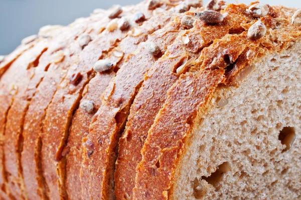 Brood ruwe slijpen close-up — Stockfoto