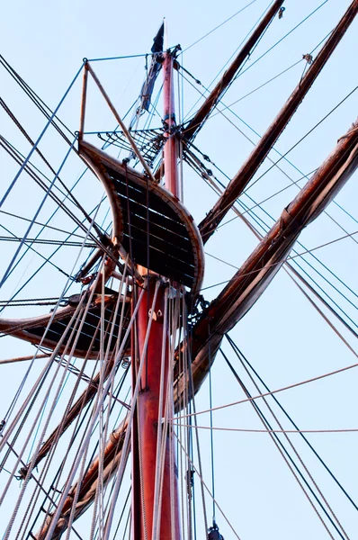 Mastro alto do navio — Fotografia de Stock