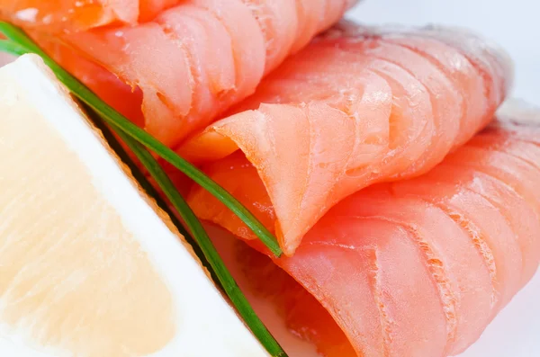 Fette di salmone affumicato — Foto Stock