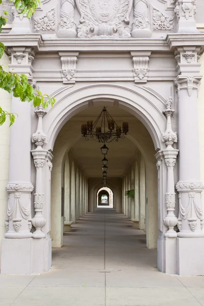 Arco con hermosas columnas — Foto de Stock