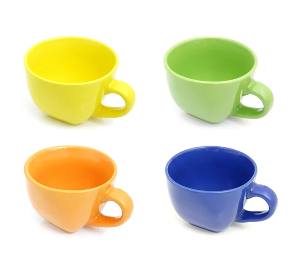 Set tazze colorate isolato su sfondo bianco — Foto Stock